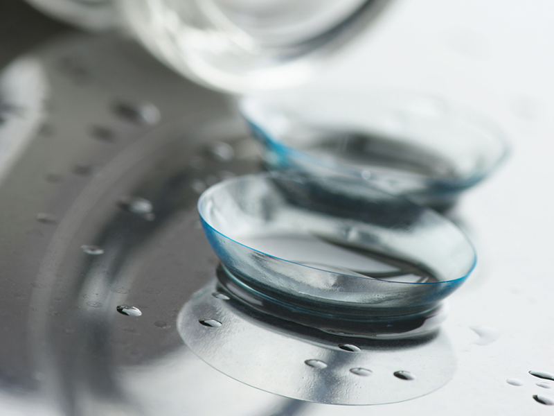 Los usuarios de lentes de contacto reportan menos molestias con las soluciones H2O2