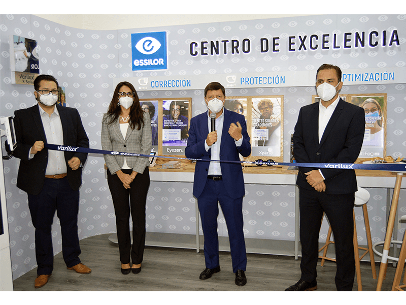 Essilor México inauguró un centro de excelencia
