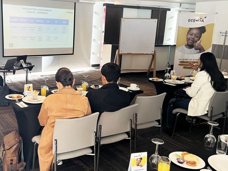 2-lanzamiento-de-Esencia