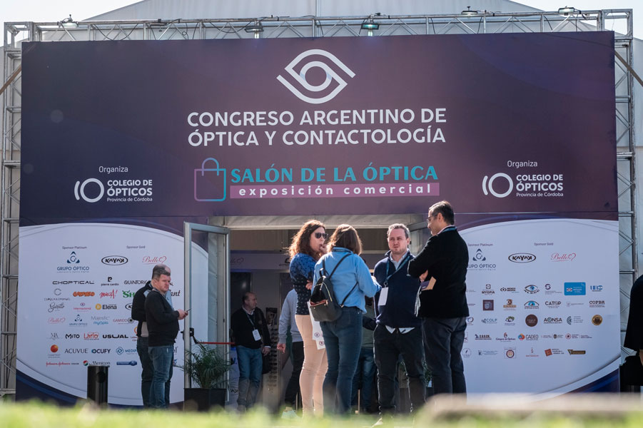 El Congreso Argentino de Óptica y Contactología, organizado por el Colegio de Ópticos de la provincia de Córdoba el pasado 4 y 5 de agosto, reunió a más de 1.100 apasionados de la óptica, convirtiendo al Hotel Holiday Inn de la ciudad de Córdoba en el epicentro del conocimiento.
