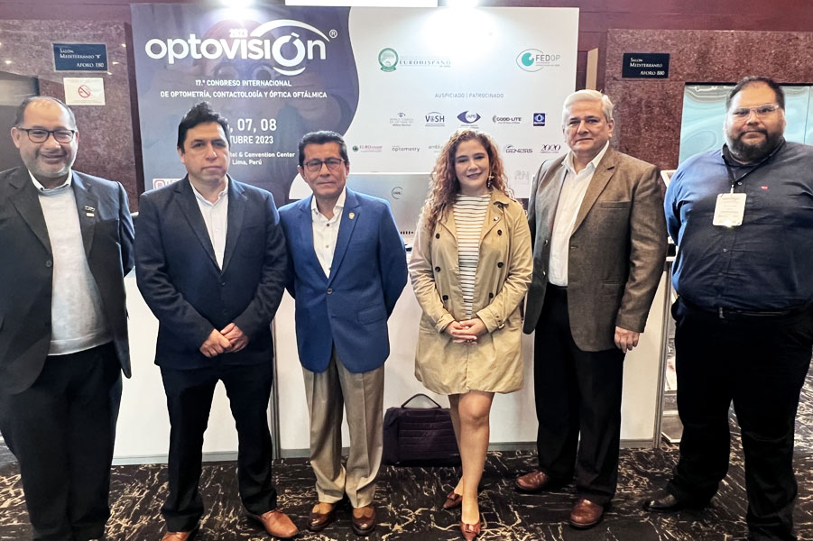 El 17 Congreso Internacional de Optometría, Contactología y Óptica Oftálmica finalizó con éxito en Lima, Perú, el domingo 8 de octubre de octubre. El evento reunió a cientos de profesionales de la salud visual de todo el mundo para discutir las últimas tendencias y avances en el campo.