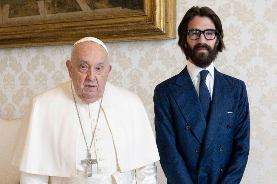 Encuentro del presidente de OneSight EssilorLuxottica con el Papa Francisco