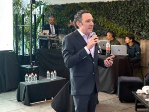 Acuvue Oasys Multifocal para presbicia, una nueva oportunidad de crecimiento para el mercado óptico.