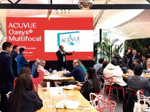 Acuvue Oasys Multifocal para presbicia, una nueva oportunidad de crecimiento para el mercado óptico.