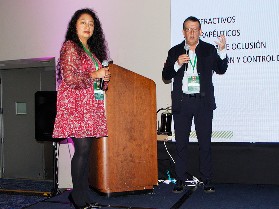 04galeria_esp2newssummit_vyo_141025