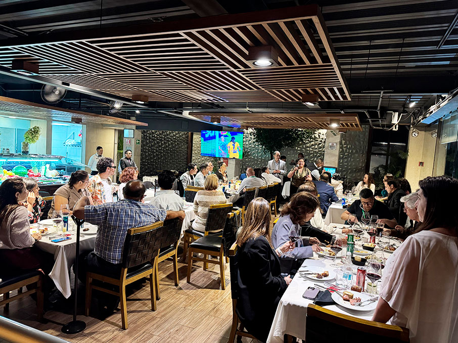 04galeria_esp5newssummit_vyo_141025