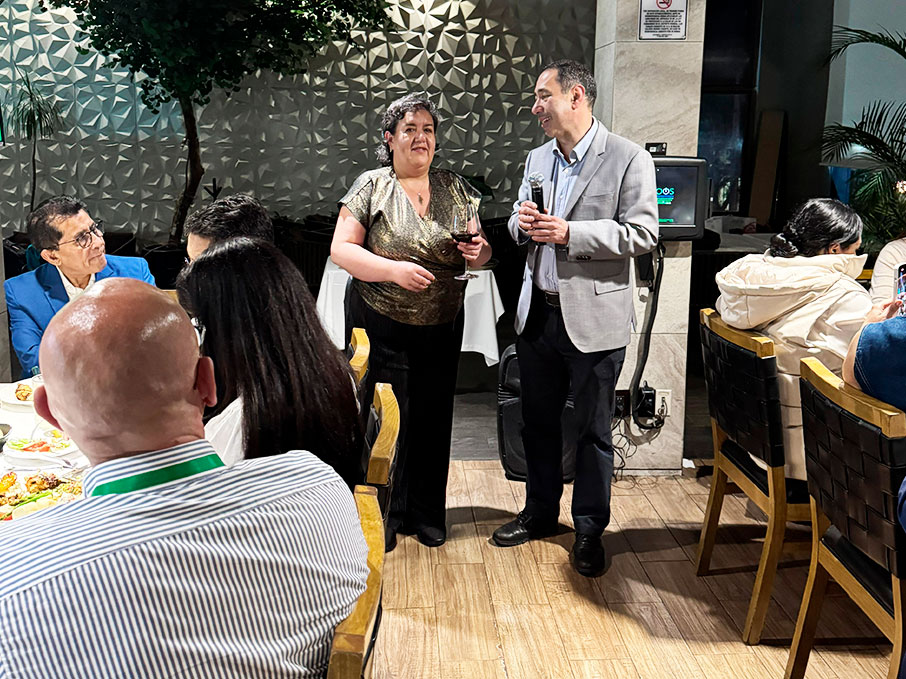 06galeria_esp5newssummit_vyo_141025