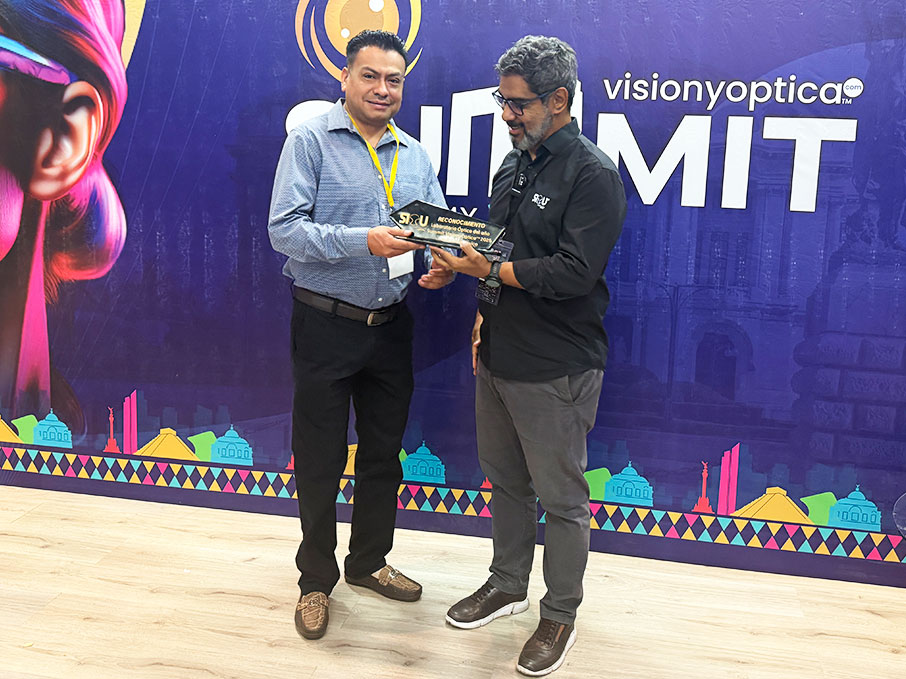 07galeria_esp4newssummit_vyo_141025