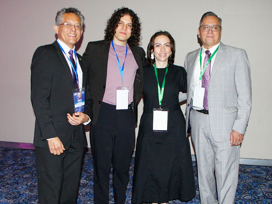 08galeria_esp1newssummit_vyo_141025