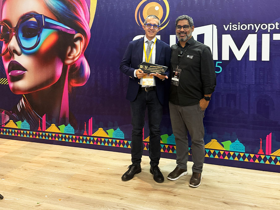 08galeria_esp4newssummit_vyo_141025