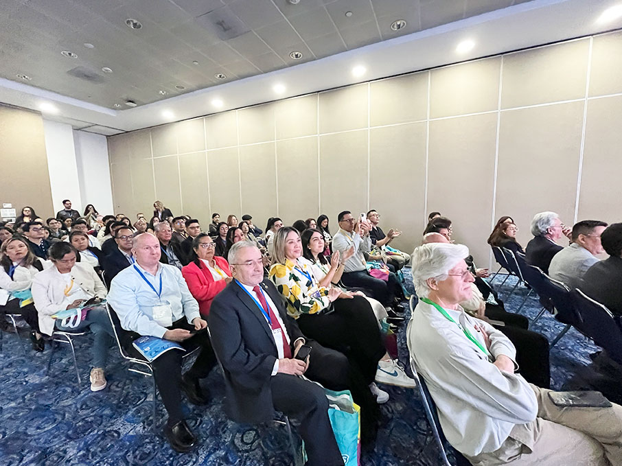 19galeria_esp2newssummit_vyo_141025