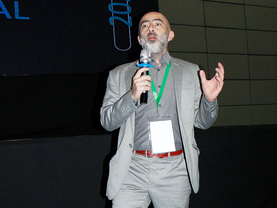 22galeria_esp1newssummit_vyo_141025