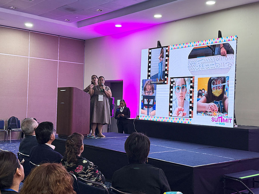 23galeria_esp2newssummit_vyo_141025