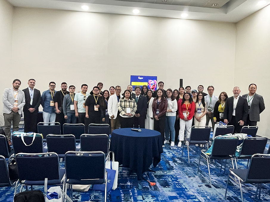 26galeria_esp2newssummit_vyo_141025