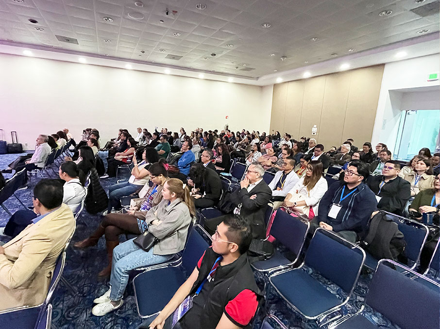 30galeria_esp2newssummit_vyo_141025