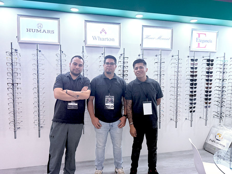 64galeria_esp3newssummit_vyo_141025