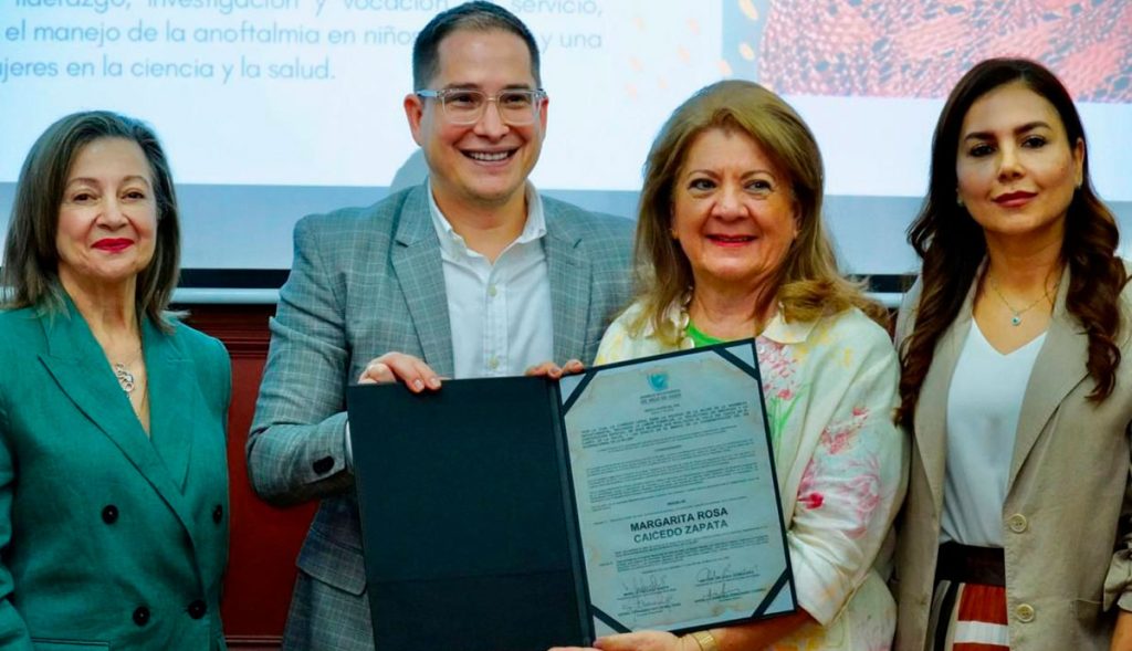 Reconocimiento a la trayectoria de la optómetra Margarita Rosa Caicedo Zapata