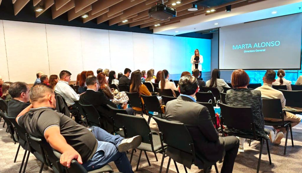 OPTICALIA reunió en Bogotá a su red de ópticas asociadas en los Brand Days 2026 y presentó su visión estratégica para 2027